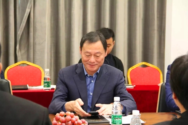 伊百丽全屋定制与全国35家建材卖场洽谈战略合作