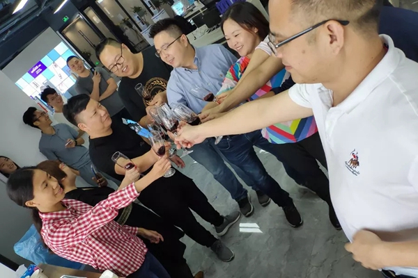 因特总部乔迁新禧强势进驻小榄金融中心（CFC）