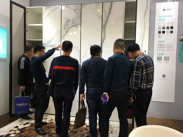 亚丹家居“陶”上添花,引爆招商现场!