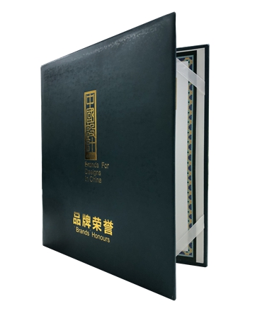 尚品本色荣获“中国木门十佳品牌”“中国木门十大品牌”“2018中国设计荣誉集体奖”