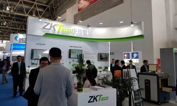 中控智能锁混合生物识别技术惊艳亮相安博会展厅！