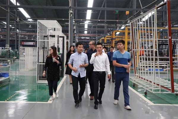 红星美凯龙集团领导莅临百利玛门窗参观指导