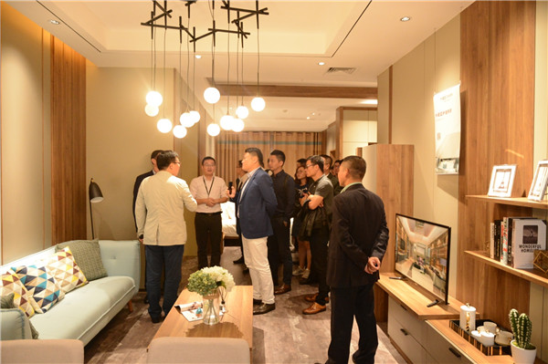 走进卡诺亚定制家居：全国工商联“走进优秀定制家居企业”活动