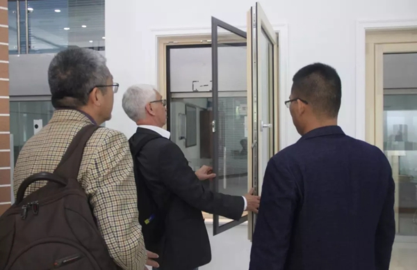 德国木窗协会会长爱德华·阿佩尔·汉斯先生莅临三玉窗业参观交流