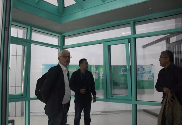 德国木窗协会会长爱德华·阿佩尔·汉斯先生莅临三玉窗业参观交流