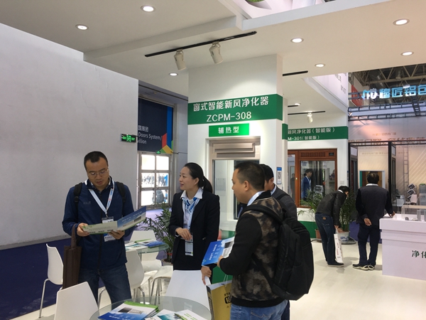 2018FBC门窗幕墙展 | 筑巢胡斌：智能且节能辅热型产品火爆亮相