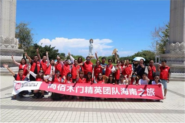 尚佰木门贺小杰：只有不断在思维上求创新，工作才能出亮点