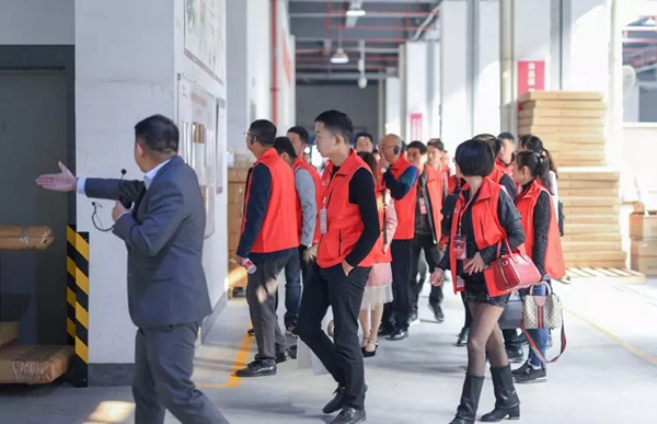 丽博橱柜品牌深度体验峰会再度开启,携手丽博，定制未来