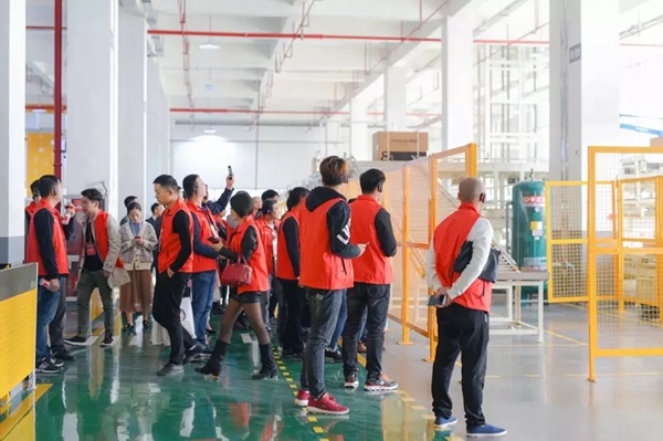 丽博橱柜品牌深度体验峰会再度开启,携手丽博，定制未来