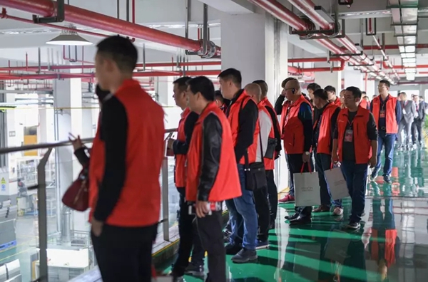丽博橱柜品牌深度体验峰会再度开启,携手丽博，定制未来