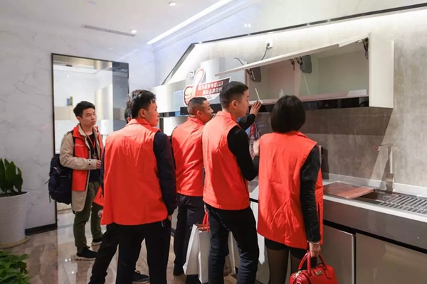 丽博橱柜品牌深度体验峰会再度开启,携手丽博，定制未来