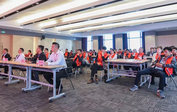 丽博橱柜品牌深度体验峰会再度开启,携手丽博，定制未来