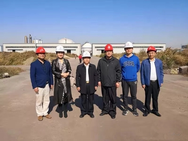 建设部常务副秘书长任其勇一行莅临神华家居调研考察