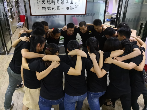 骏派遮阳科技董事长蔡志高：迎难而上，谦逊而行！