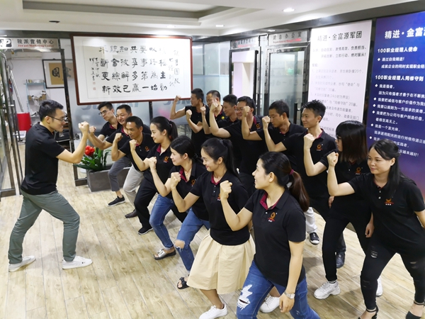 骏派遮阳科技董事长蔡志高：迎难而上，谦逊而行！
