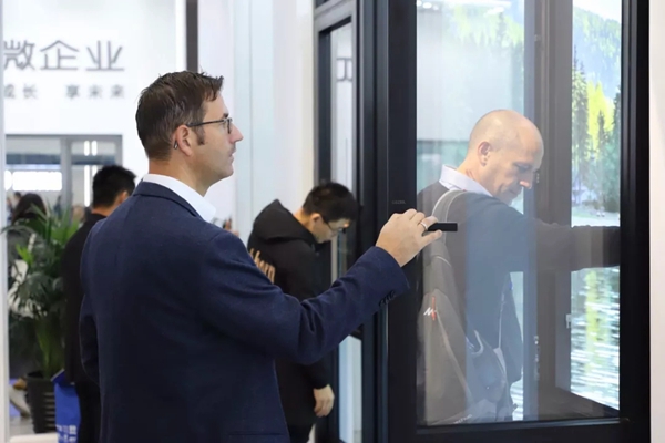 欧哲门窗用专业的技术和品质，诠释2019门窗发展新趋势