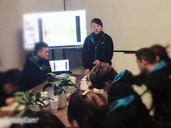 跃界木门开业筹备 开展经销商系统学习会议