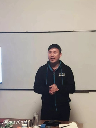 跃界木门开业筹备 开展经销商系统学习会议