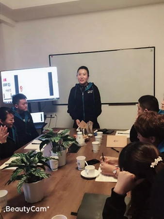 跃界木门开业筹备 开展经销商系统学习会议