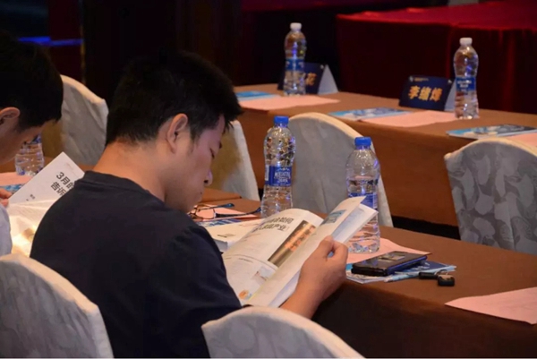 顺德家居五金协会换届,图特五金董事长何骁宇当选会长!