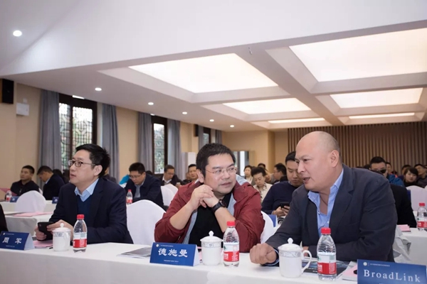德施曼小嘀云智能锁新品发布,带领专业级智能锁正式进入千元以下时代