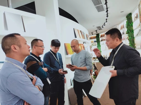 华润涂料全国展示中心参观人数激增！2019家具新品值得期待
