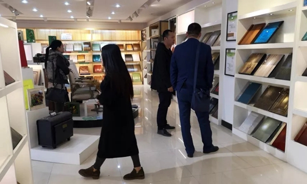 华润涂料全国展示中心参观人数激增！2019家具新品值得期待