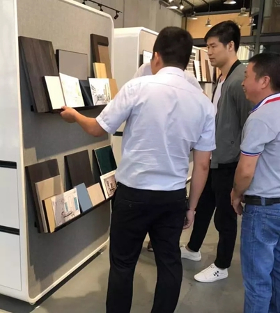 华润涂料全国展示中心参观人数激增！2019家具新品值得期待