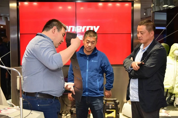 汉能与苏州德睿电力科技有限公司签署1200万战略合作协议