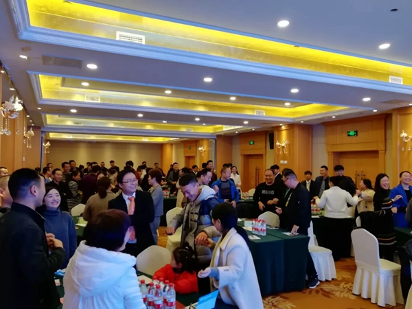 铂顿·卡莎墙布河南郑州站招商培训会圆满结束！