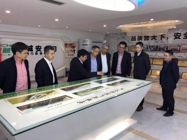 王力安防将打造成服务创新公司，17日下午与富士康举行合作座谈会