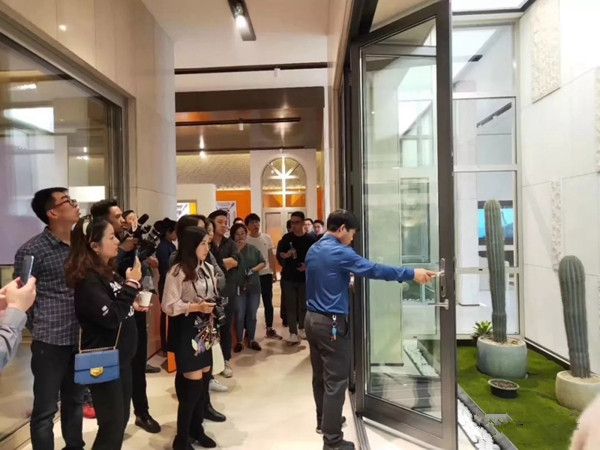 百利玛门窗接待数位设计大咖参观交流,探索法式轻奢潮流美学