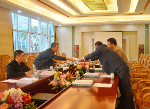 合和建筑五金迎接中国建筑金属结构协会领导莅临交流访问！