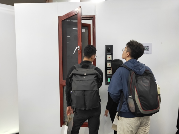 广州设计周 | 艾臣安全门窗：智能安全门窗给你一个更安全的家