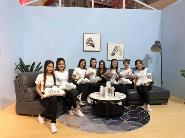 伊百丽新店开业大喜暨第二届定制女神见面会落地番禺欧亚达