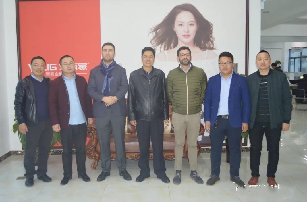 雅丽家智能全屋定制迎来意大利专家组助力二期产业园规划设计