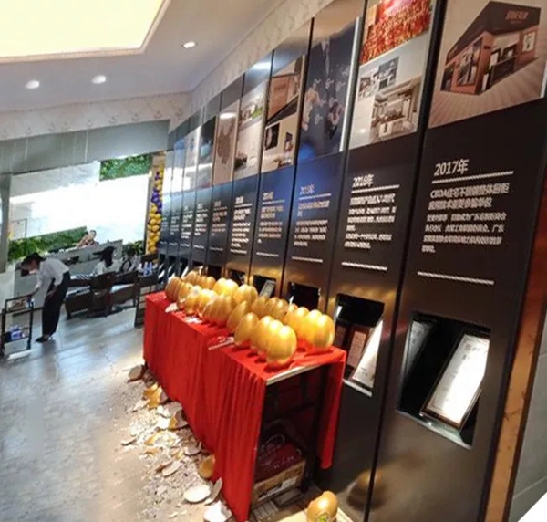 百能不锈钢橱柜一天狂签89单,预收款达百万,引爆深圳龙华店 百能不锈钢橱柜一天狂签89单,预收款达百万,引爆深圳龙华店