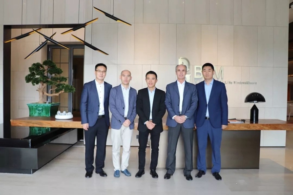 德国格屋集团领导到访百利玛门窗,共商创新技术发展之道 德国格屋集团领导到访百利玛门窗,共商创新技术发展之道