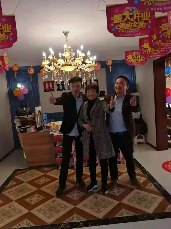 明珠创展门窗为经销商展开帮扶开业活动，专业指导用成绩说话