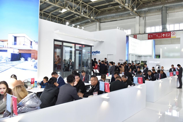 2018FBC门窗幕墙展|HOPO营销中心总经理米建军：为客户提供极具附加值的产品！