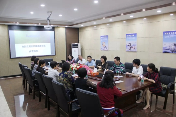 迪峰机械入一线贴心服务送温暖，构建亲清型政企关系！