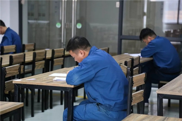 莫干山全屋定制创新评价机制，实施2018手工木工（高级工）自主评价考核
