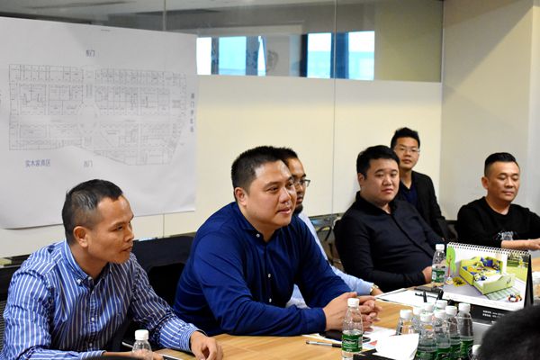 全国工商联家具装饰业商会张仁江秘书长一行走进顺德家具名企