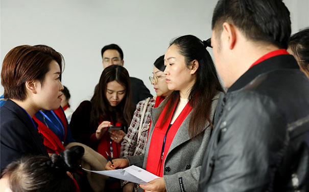 “同心聚力,携手共赢”家居行业精英论道