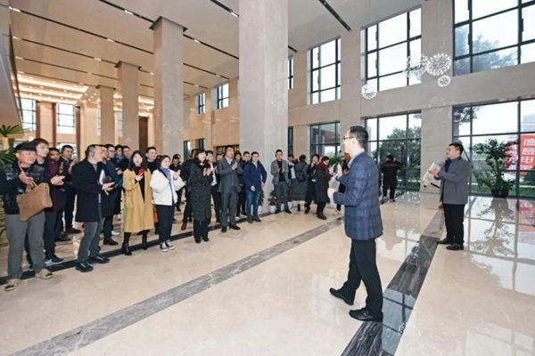 丽博荣登“2018年度浙江省家具行业领军企业”榜单，与行业共同探索家具行业新路径！