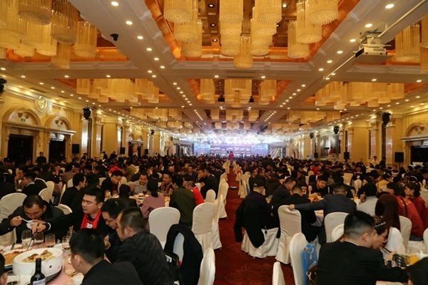 圣梵诺门窗获2018年度广东省门业协会卓越单位荣誉称号！