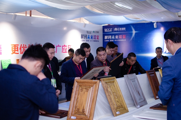 润成创展＆汇龙涂料解码未来涂装，携手发布“蓝天使”LED UV漆