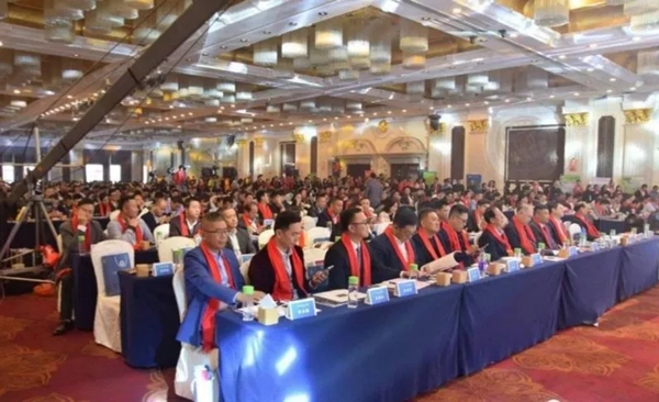 美之选门窗荣膺“广东省门业协会2018年度卓越单位”!