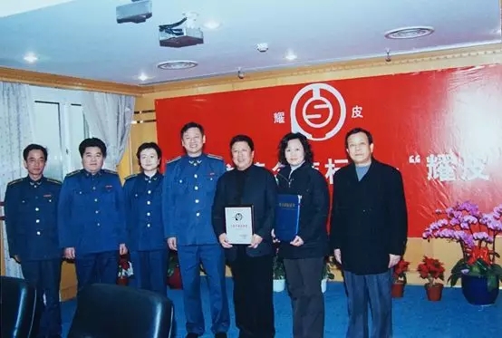 耀皮玻璃接受“中国玻璃正走向世界”专访，欢迎各位届时收看！