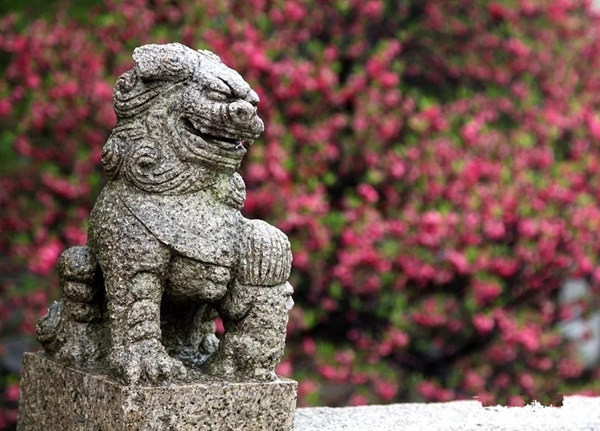 领绣刺绣墙布教你家居布局时要注意哪些阳台风水知识
